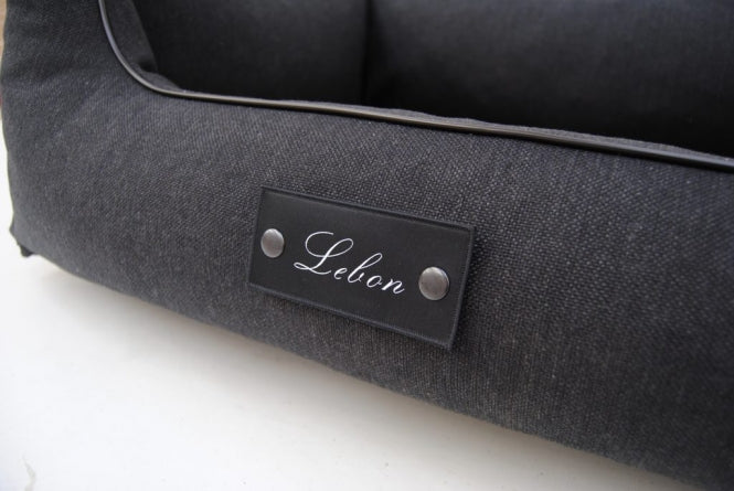 lebon orthopädisches hundebett carl plus 100x75cm schwarz Detail Logo